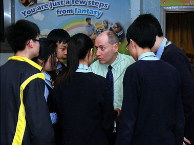 Is Teaching English in China Worthwhile？