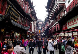 Hazards to Watch Out For on China’s Busiest Streets